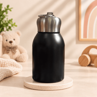 Nestush stainless steel insulated bottle in black with metallic cap